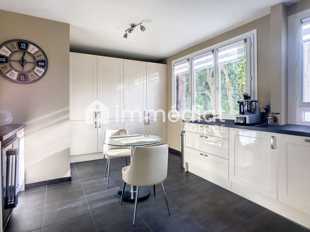 Appartement à RUEIL-MALMAISON