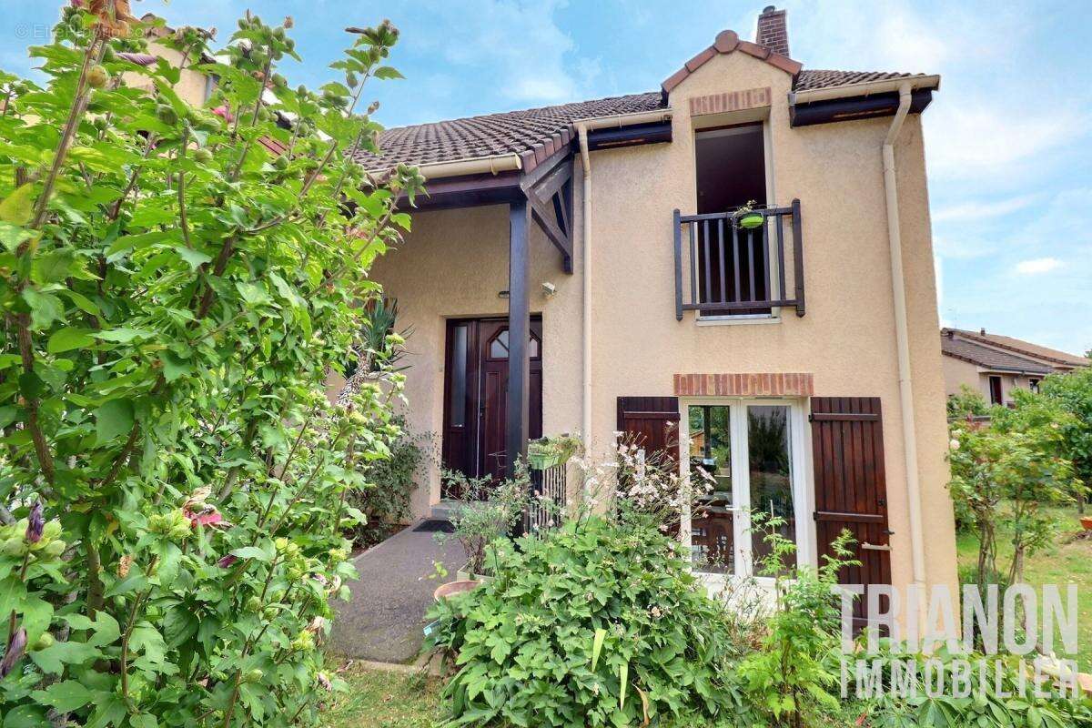 Maison à CHANTELOUP-LES-VIGNES