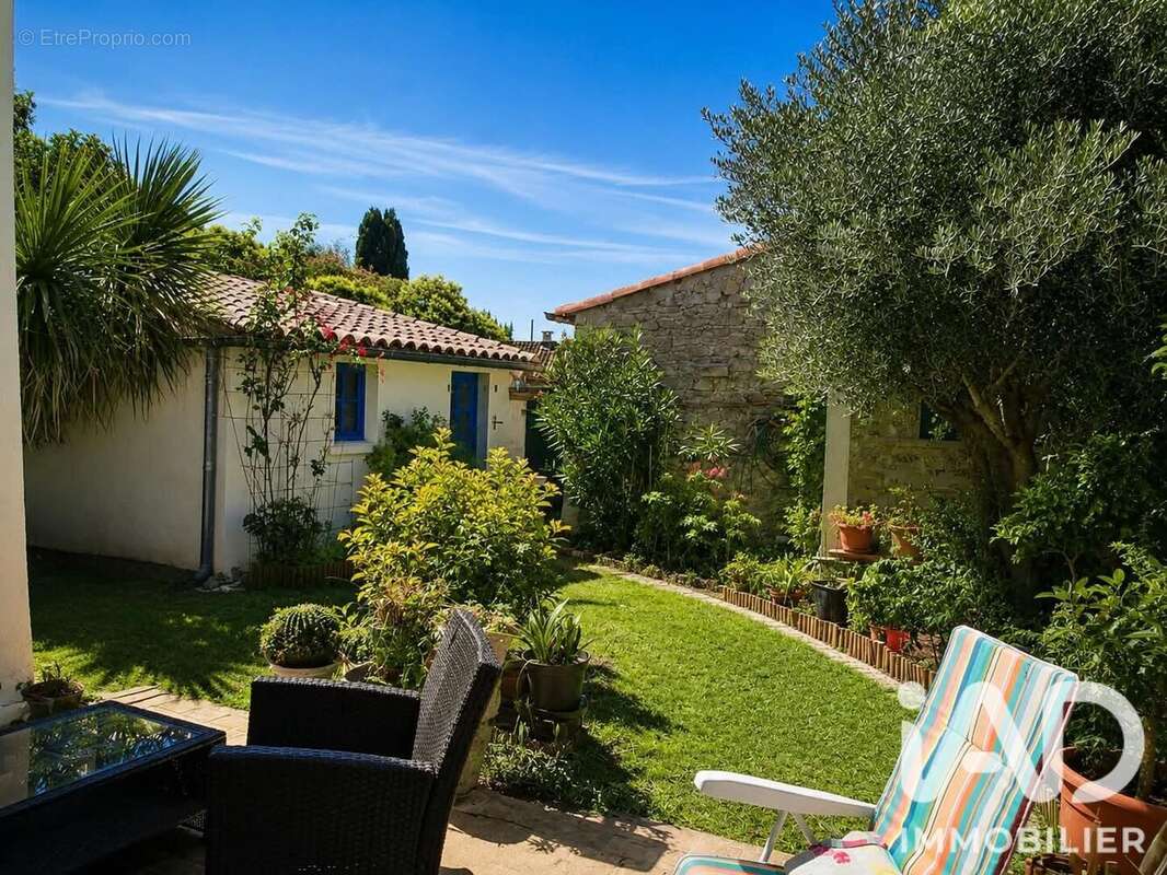 Photo 7 - Maison à GALLARGUES-LE-MONTUEUX