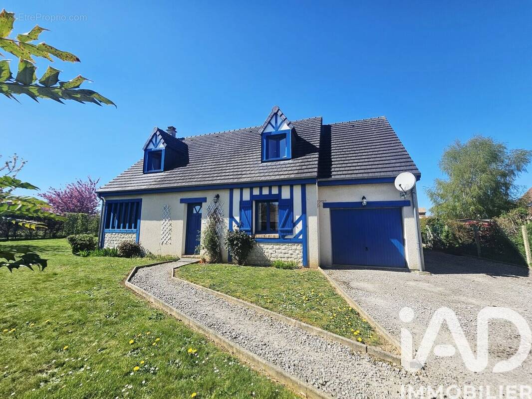 Photo 1 - Maison à SACQUENVILLE