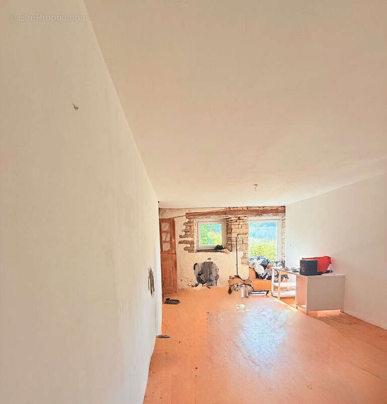 Maison à SERVIN