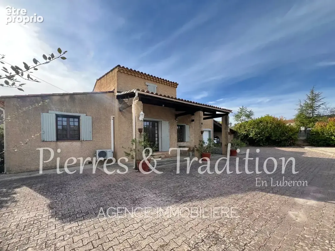 Photo Maison à Saint-Saturnin-Les-Apt au prix de 382 000€