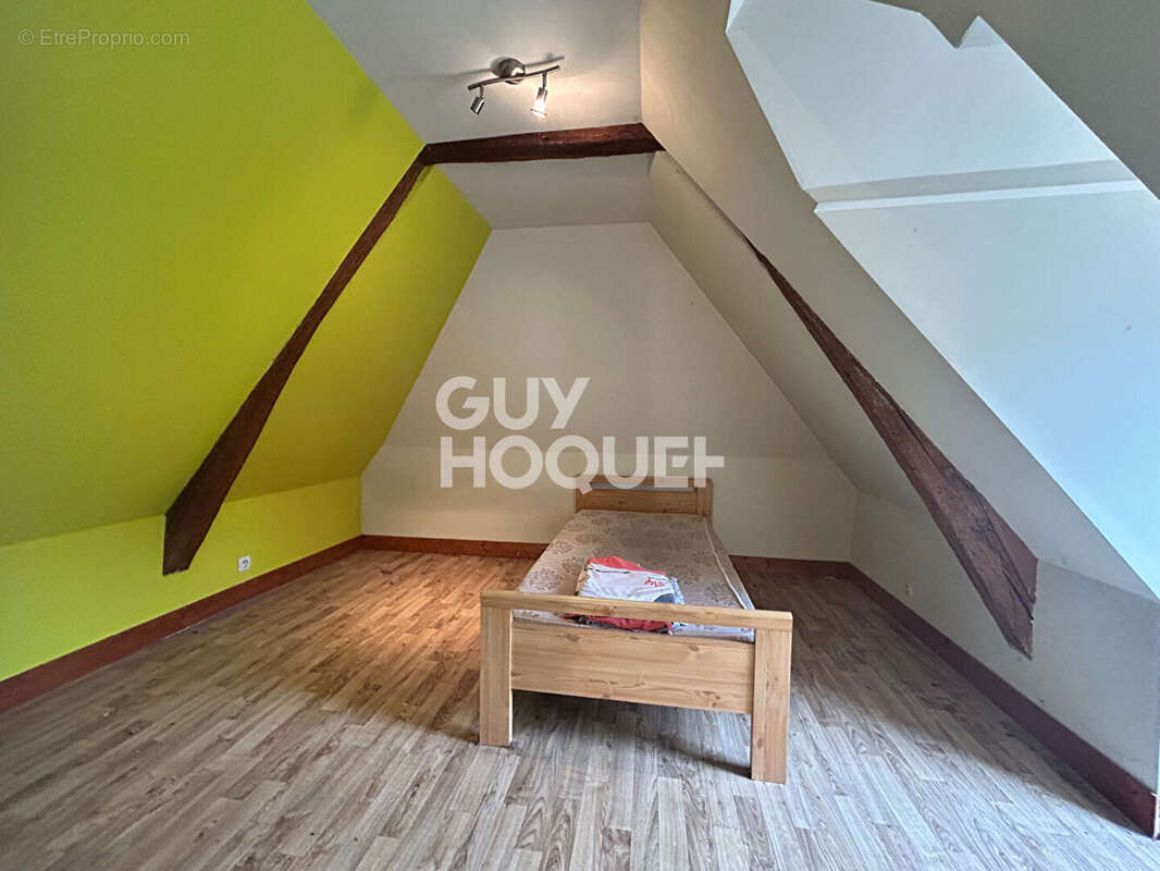 Maison à SAINT-MARTIN-DE-MAILLOC