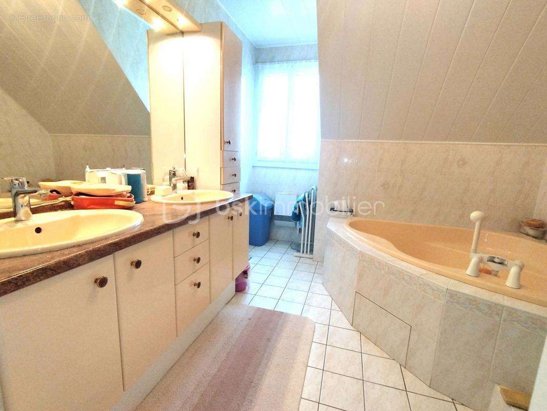 Maison à CLAYE-SOUILLY