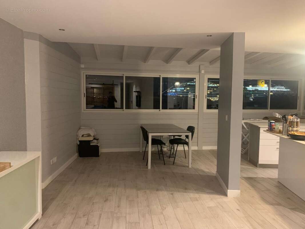 Appartement à POINTE-A-PITRE