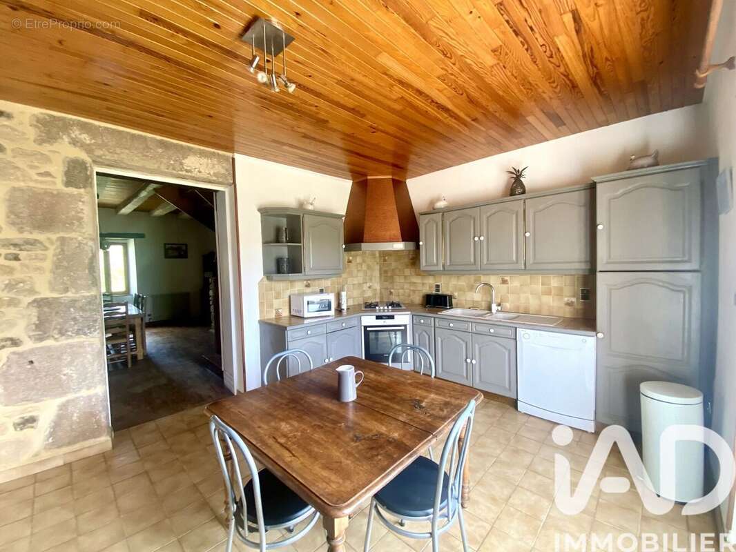 Maison 131 m² à Doissat  - photo 7