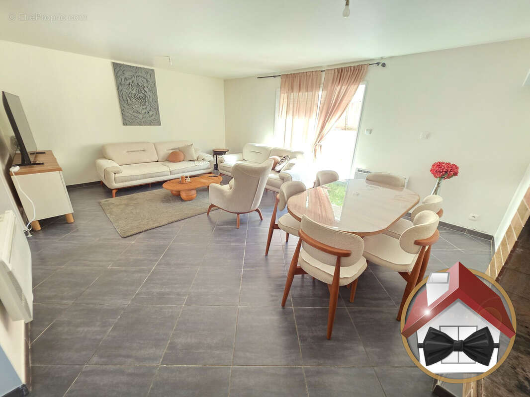 Maison 120 m² à Creissels  - photo 2