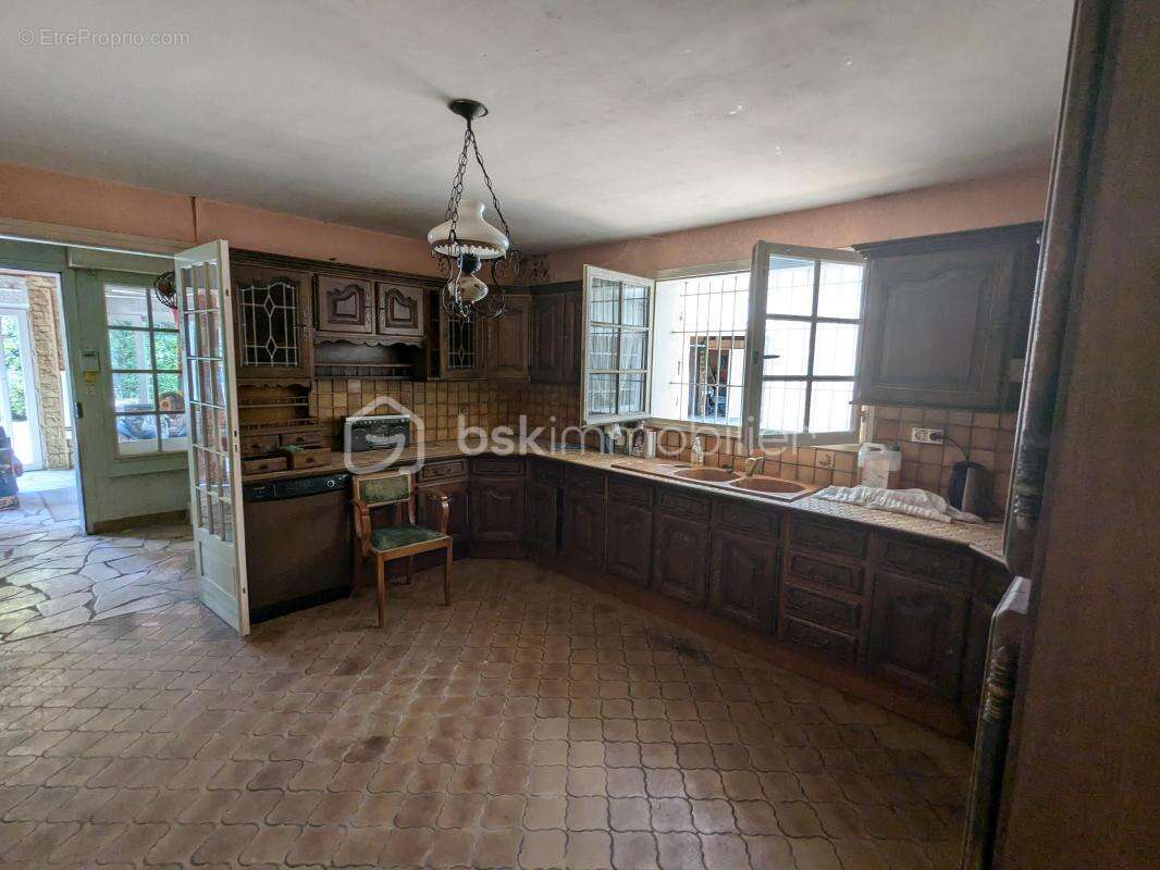 2 Maisons    proche St Emilion      de 150 m2 et 100m2                180000€        St Pey D'armens - photo 4