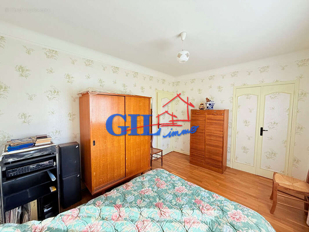 Maison à SAVIGNY-LE-TEMPLE