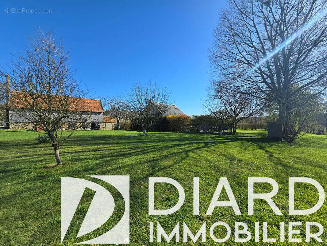 Maison à MONTREUIL-DES-LANDES
