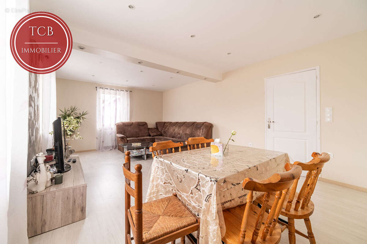 Maison Seppois-le-Bas 5 pièce(s) 136 m2 - photo 12