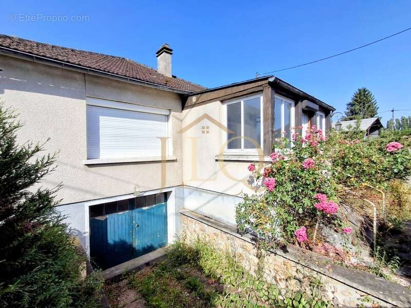 Chapitre Deux - Maison de plain pied de 91m² - 5 pièces - 3 chambres - 365m² de terrain - photo 3