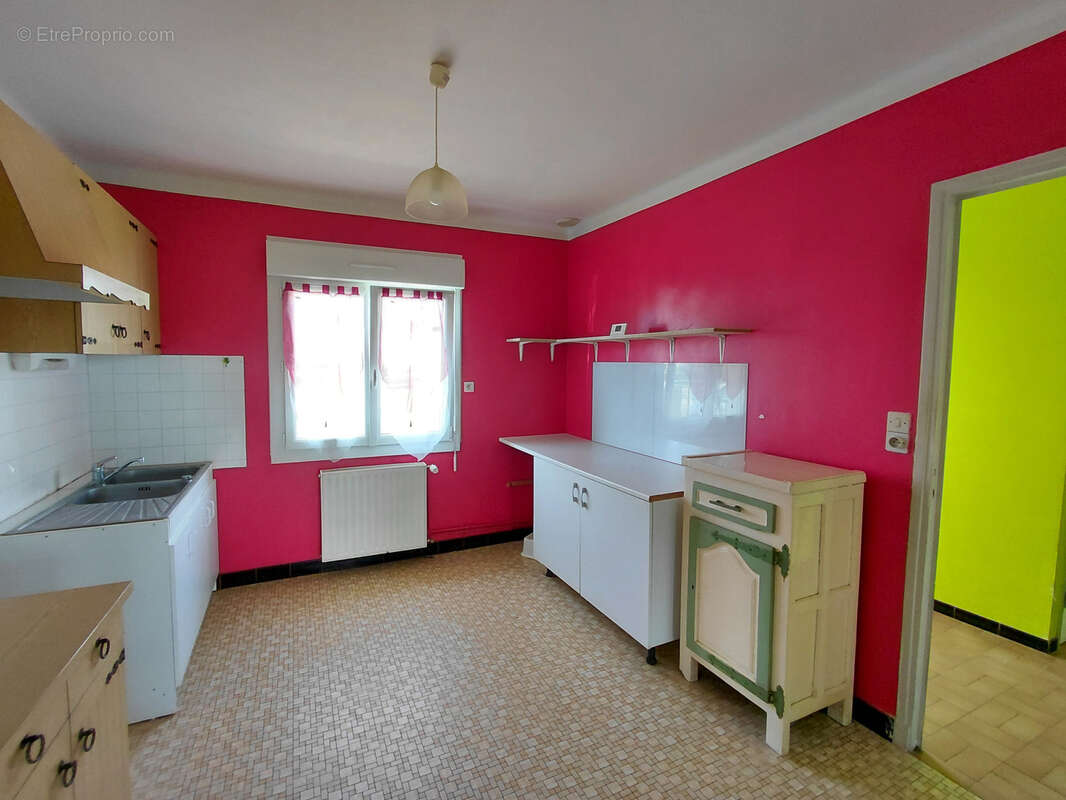 Maison à SAINT-CLET