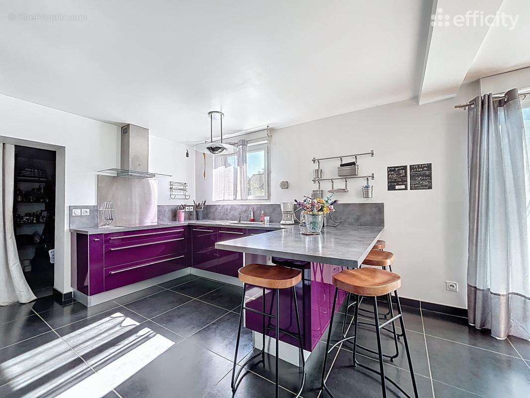 Maison à SAINT-QUENTIN-SUR-ISERE