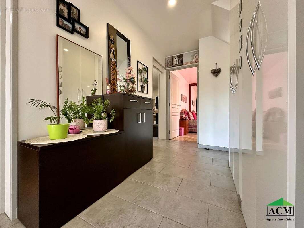 Maison à MERY-SUR-OISE