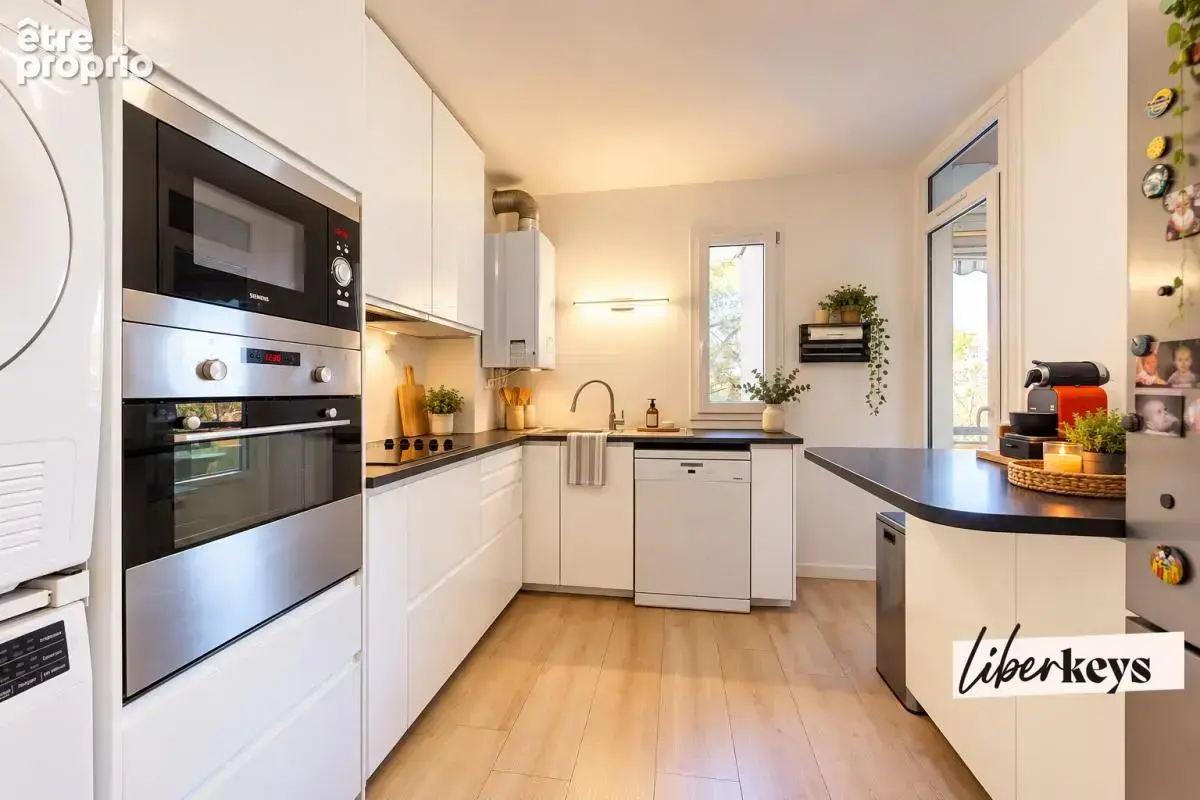 La Pompignane - T4 rénové 82 M², 3 chambres, terrasse, parking et cave - photo 8