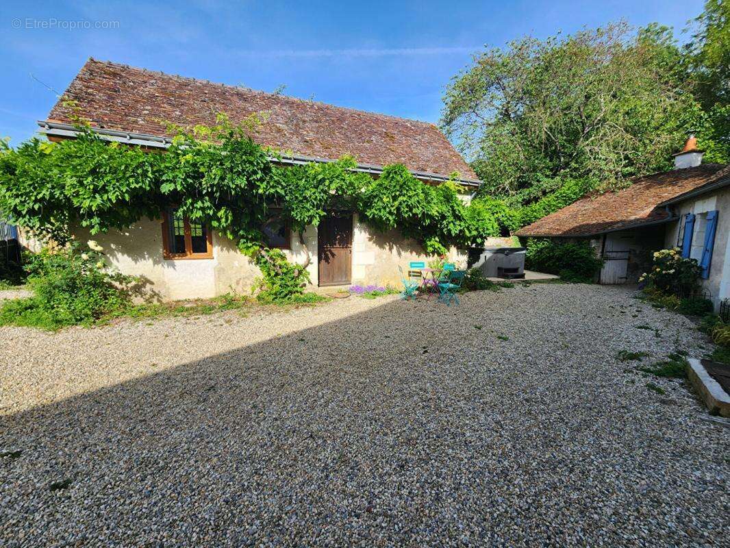 Maison à PERRUSSON