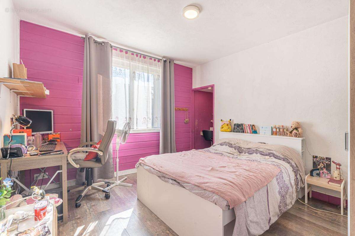 Maison à CHATEAUPONSAC