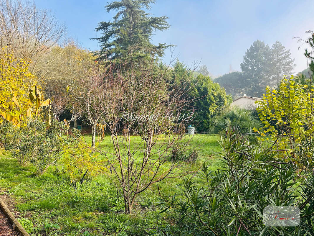 Maison à PORT-SAINTE-FOY-ET-PONCHAPT
