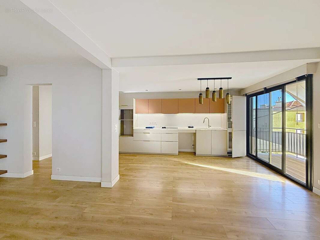 Appartement à LE CANNET