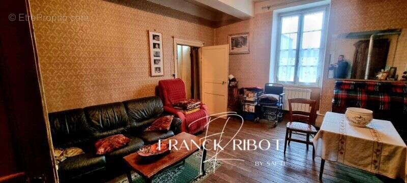 Photo 5 - Maison à SAVIGNY-EN-TERRE-PLAINE