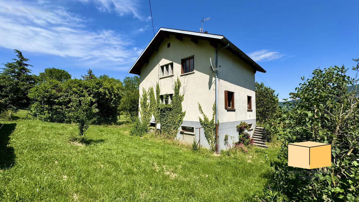 Maison à CORBONOD