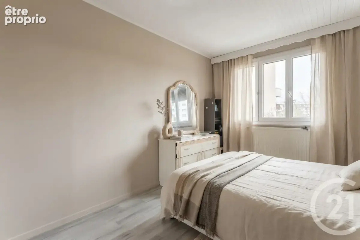 Appartement 4 pièces 77 m² à vendre à Saint-Priest (69800) - photo 6