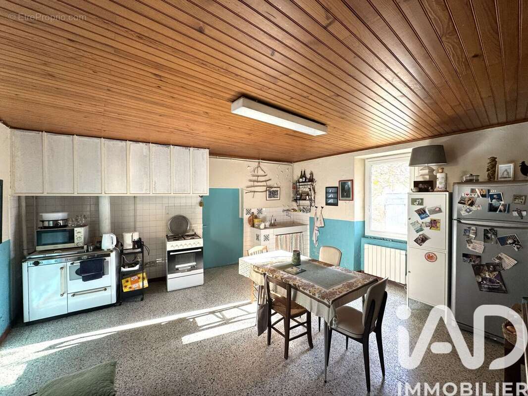 Maison 214 m² à Le Pin  - photo 6