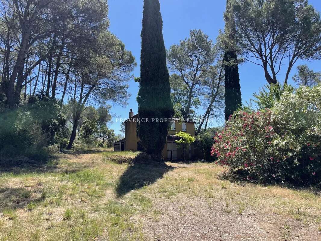 Maison à LORGUES