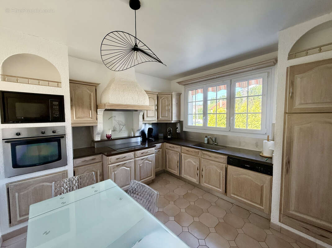 Maison à COULOMMIERS