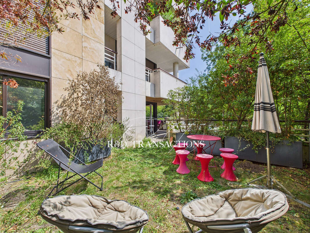 Appartement à NEUILLY-SUR-SEINE
