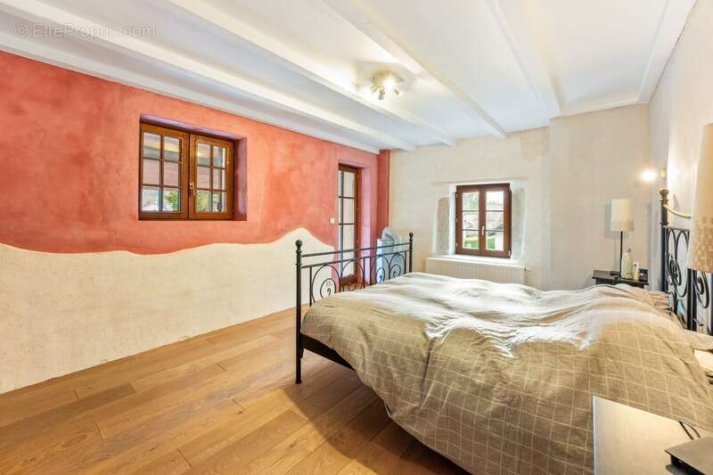 Maison à PREVESSIN-MOENS