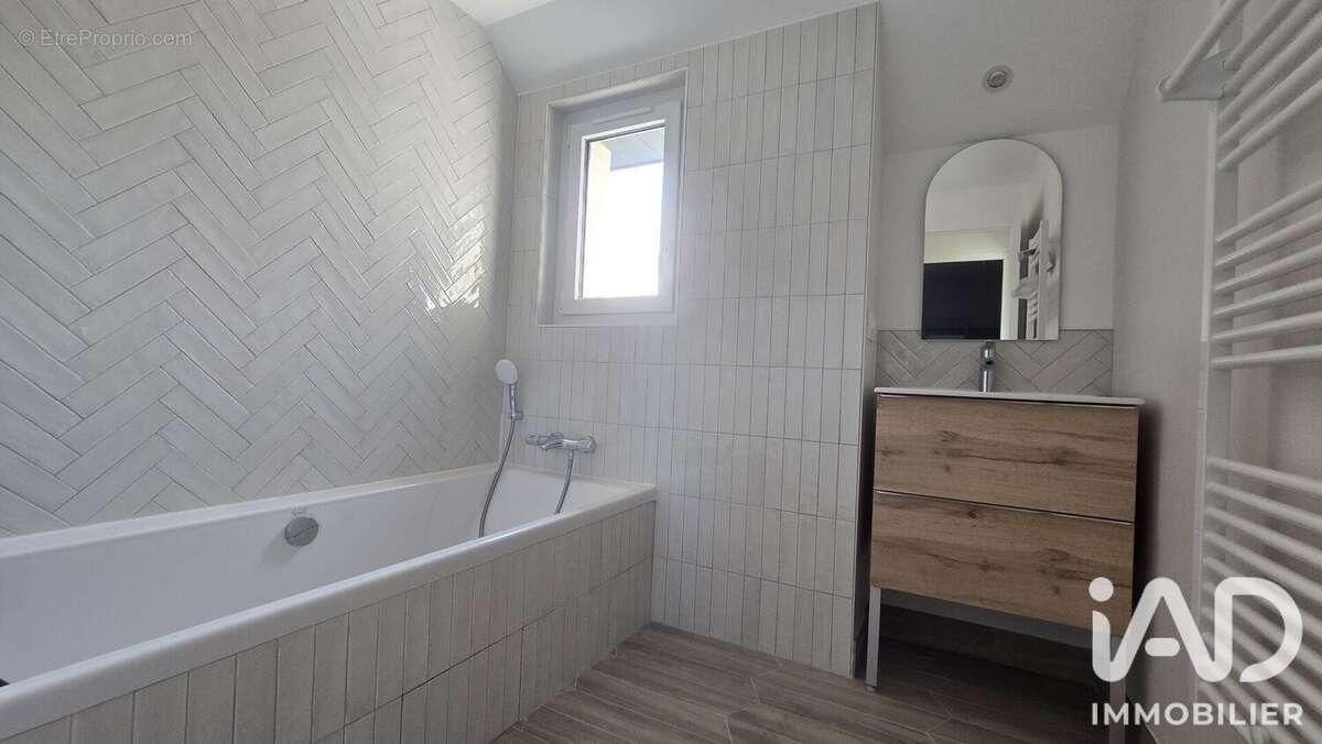 Maison 145 m² à Saint-Carne  - photo 9