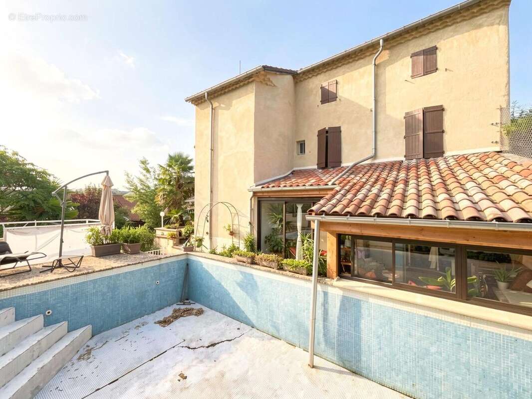   - Appartement à AUBENAS