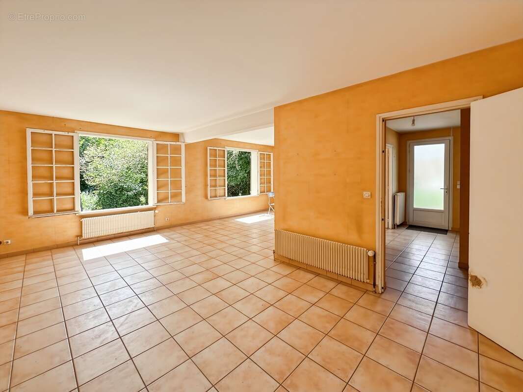SOUPPES SUR LOING maison P5 de 126 m² sur sous-sol total - Terrain de 1096 m² - photo 6