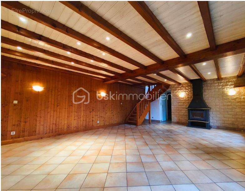 Maison à SAINT-JEOIRE-PRIEURE