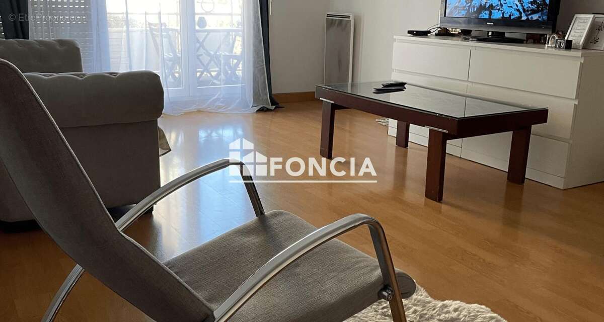 Appartement à DUGNY