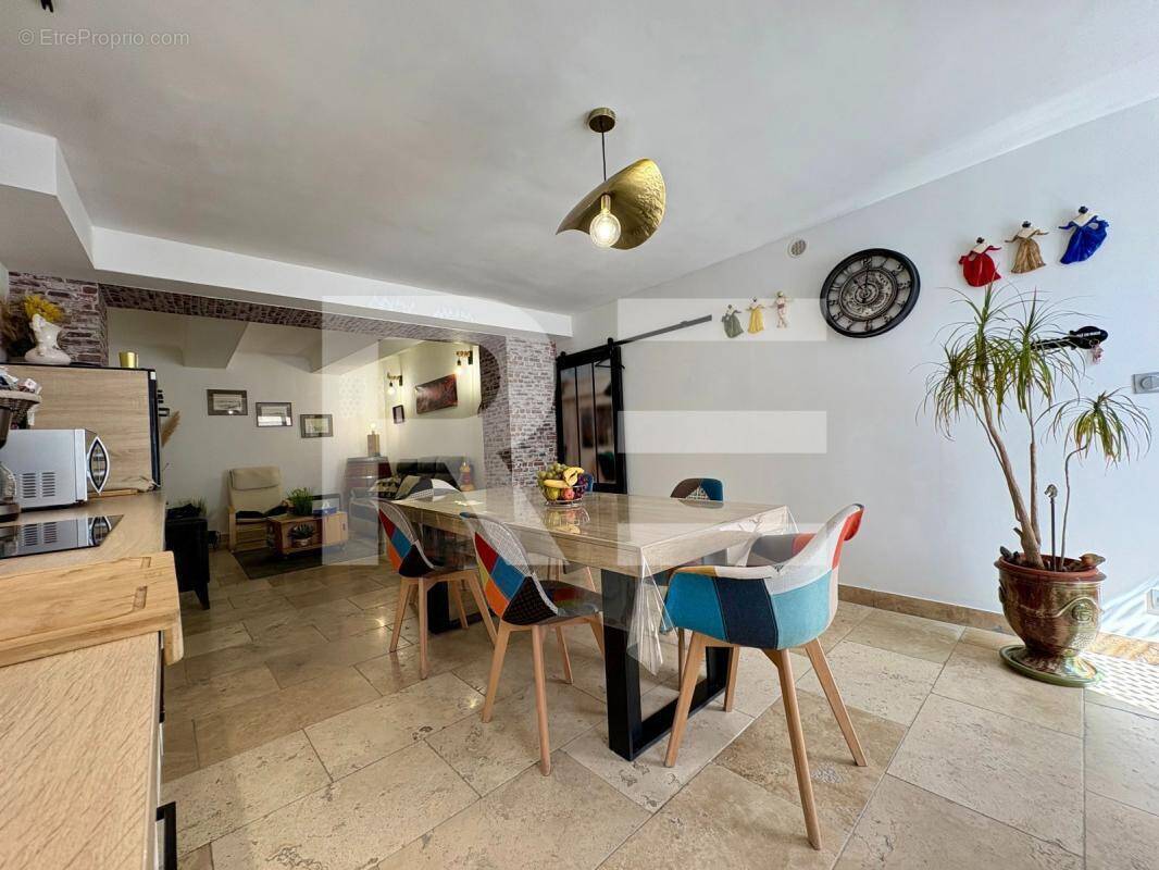 Maison à REDESSAN