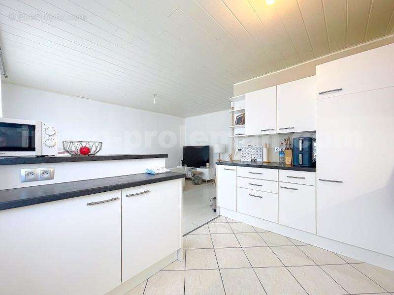 Appartement_T3_SAINT-PIERRE_en_faucigny_PROCHE_FRONTIERE_SUISSE_GENEVE_AUTOROUTE_FRONTALIERS_CALME_PROX_CEVA_CUISINE_OUVERTE_ - Appartement à SAINT-PIERRE-EN-FAUCIGNY