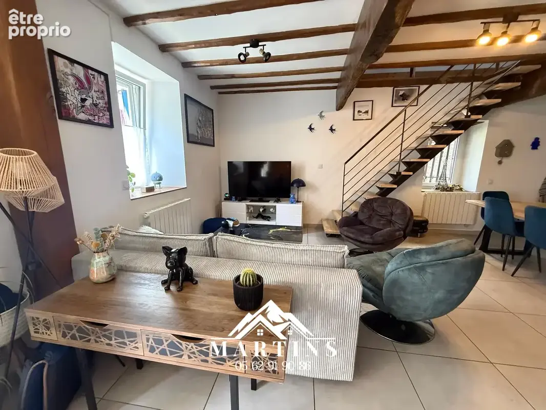 ARGELES-GAZOST - Centre-ville, maison de 77m2 sur 3 niveaux. - photo 2