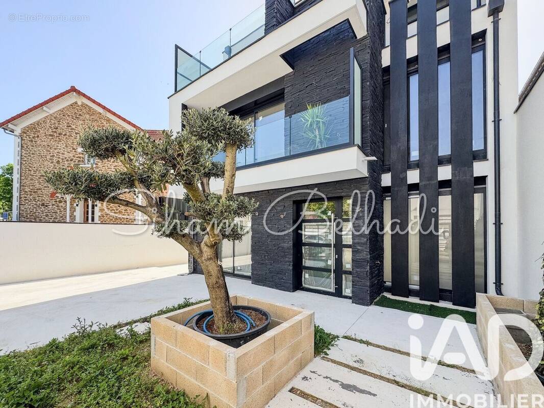 Photo 1 - Maison à SAINT-MAUR-DES-FOSSES