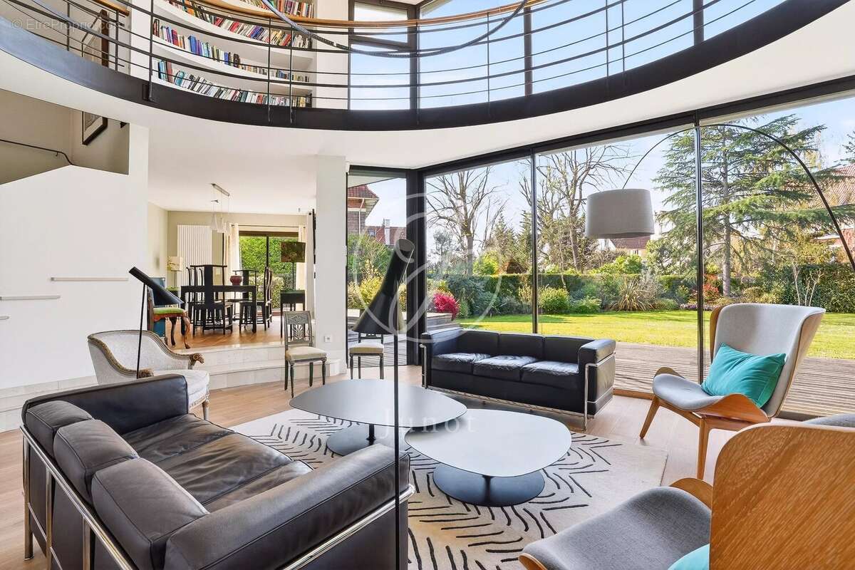 Maison à LE VESINET