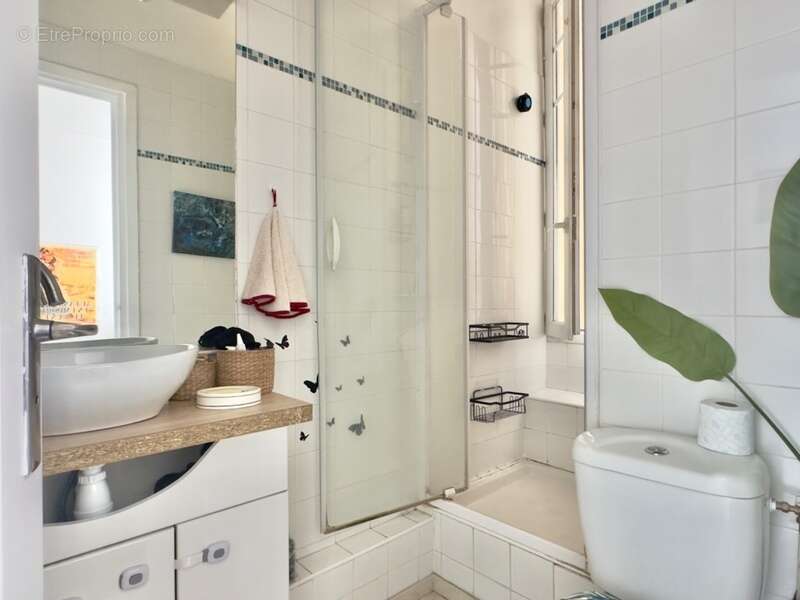 Appartement à LA GARENNE-COLOMBES