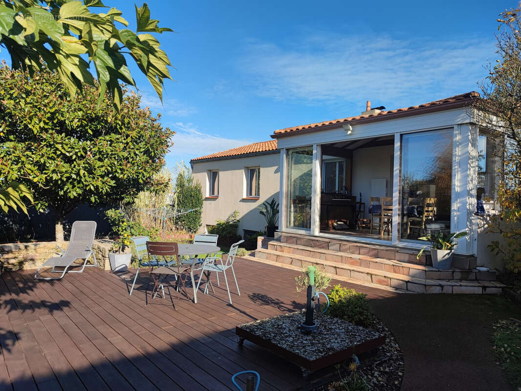 Maison à MESNARD-LA-BAROTIERE