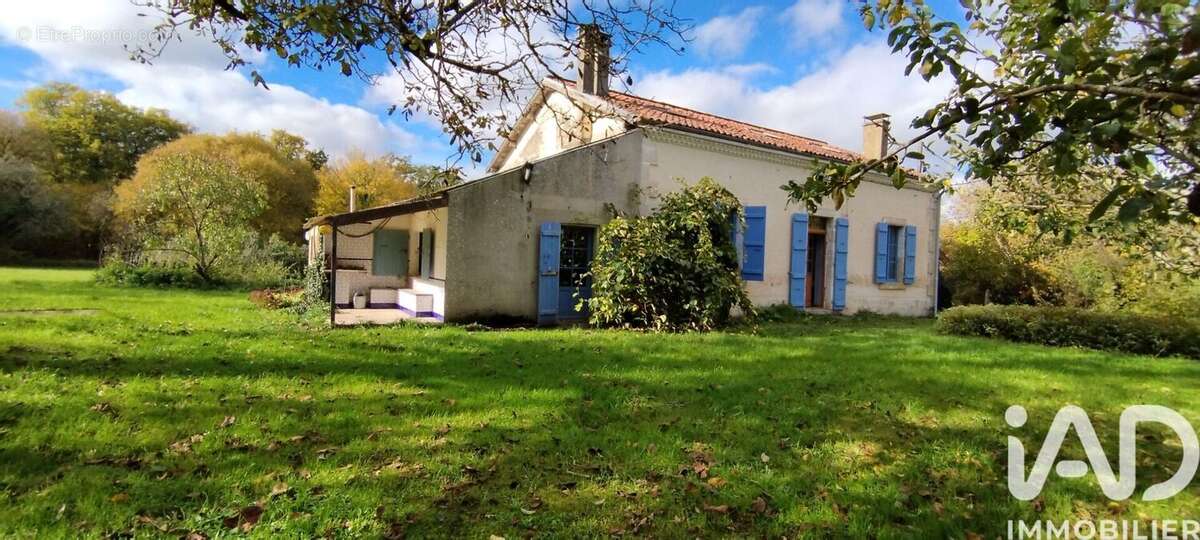 Maison 140 m² à La Villedieu  - photo 2
