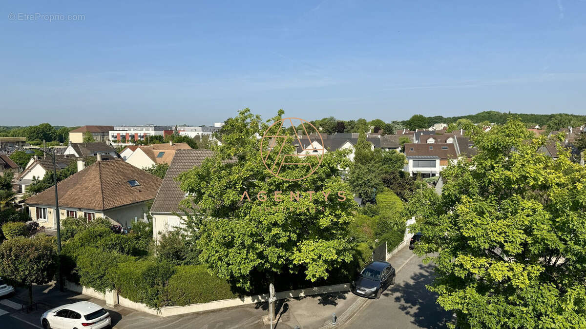 Appartement à PONTAULT-COMBAULT