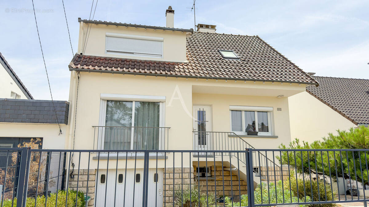 Maison à YERRES