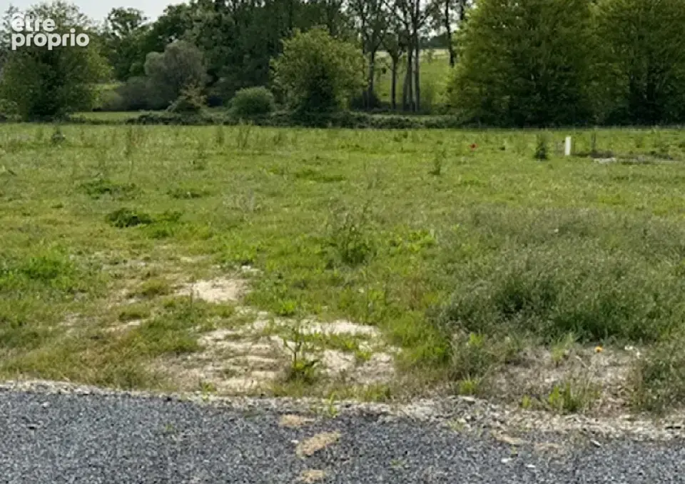 Terrain à AHUILLE