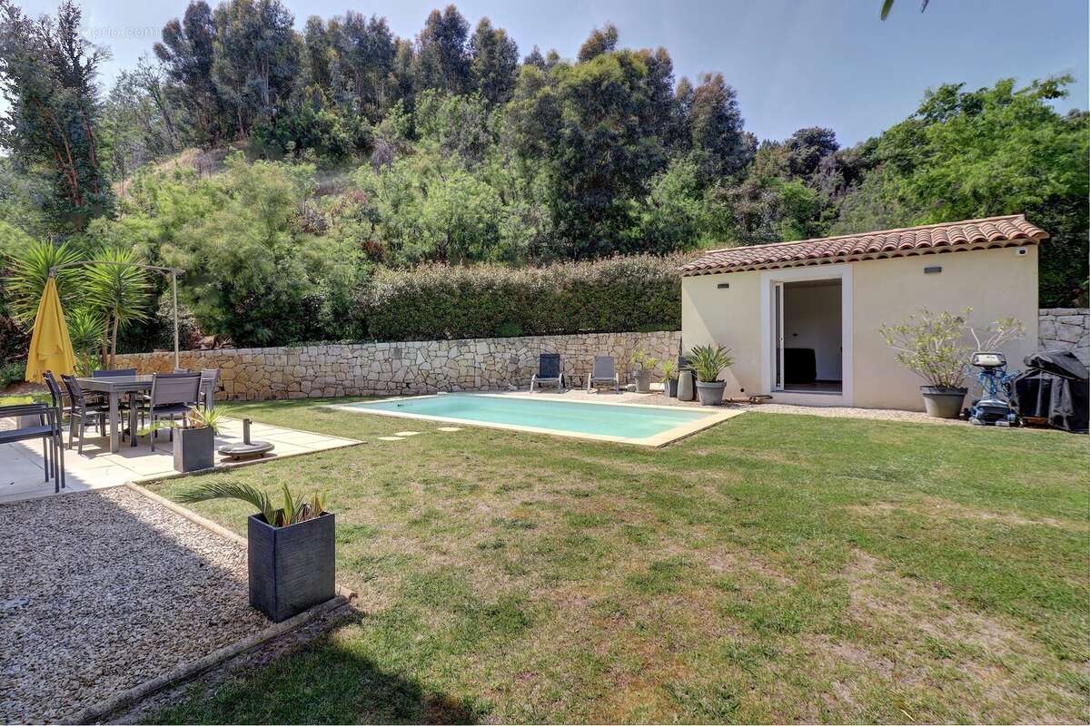Maison à PEGOMAS