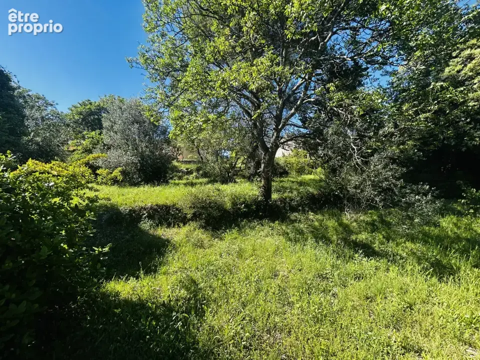 Terrain 550 m² à Draguignan  - photo 2